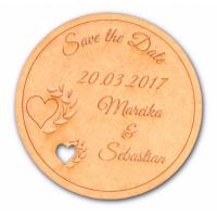 hochzeit-einladung-save-the-date-karte-brautpaar_holz